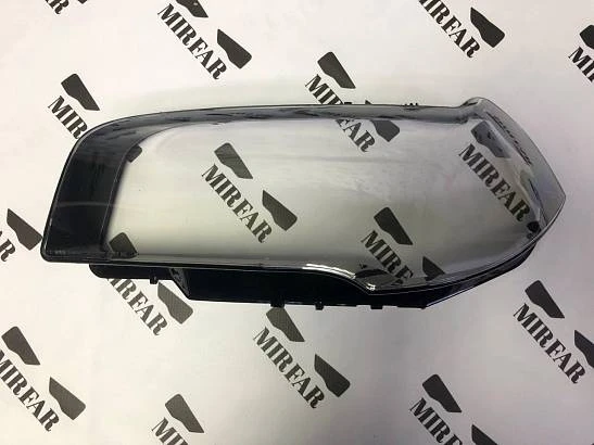 Левое стекло фары BMW X3 E83 2003-2010
