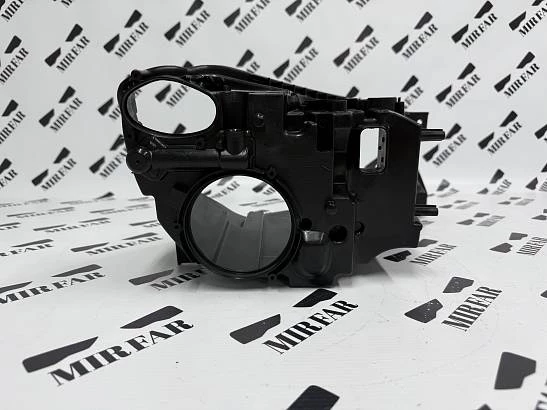 Левый корпус фары BMW 6er F06/F13/F12 2015-2018 Рестайлинг