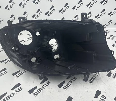 Правый корпус фары Mercedes-Benz Sprinter w907 2019- Halogen