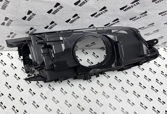Левый корпус фары Volkswagen Golf 7 2012-2017 xenon