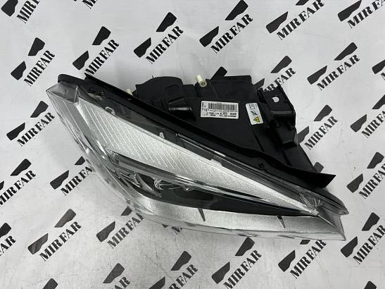 Фара правая BMW X1 E84 2012-2015 Рестайлинг