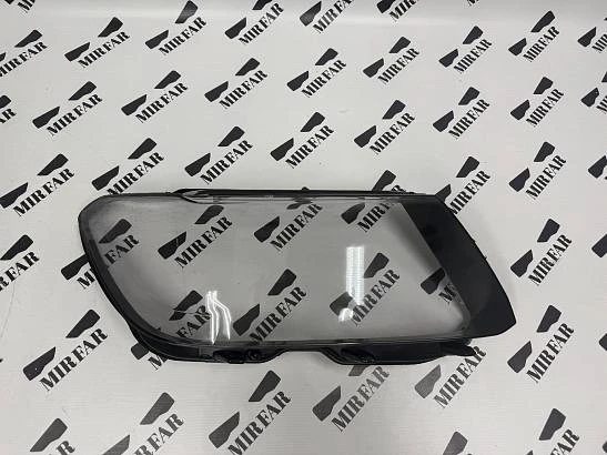 Правое стекло фары Volkswagen Tiguan 2016-2020 LED