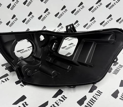 Правый корпус фары Ford Mustang VI 2014-2017 xenon