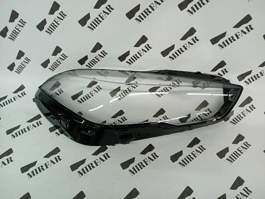 Правое стекло фары BMW 2er F44 2019-2024