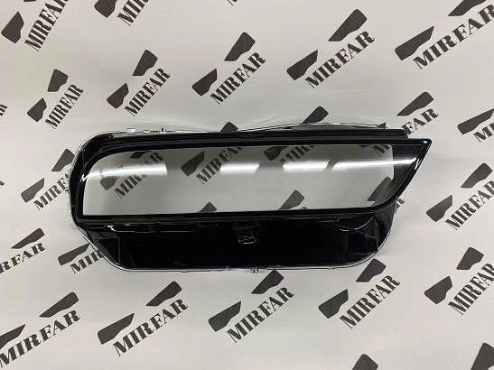 Правое стекло основной фары BMW X7 G07 2022-н.в. Рестайлинг