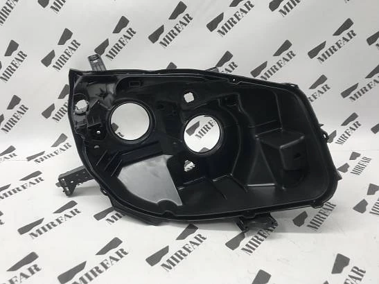 Правый корпус фары Toyota Land Cruiser Prado 150 2009-2013