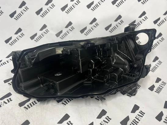 Левый корпус фары Toyota Camry XV80 2023-