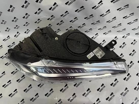 Фара правая BMW X5/X6 F15/F16 (2013 - 2018)