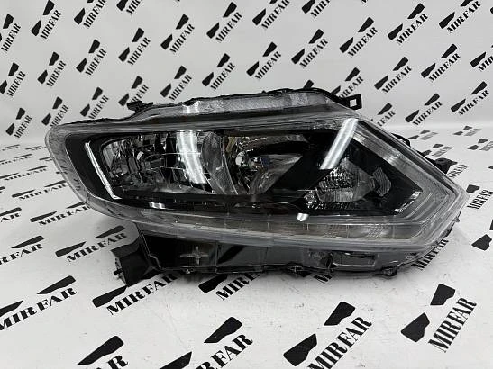 Фара правая Nissan X-Trail III T32 2013-2019 Halogen