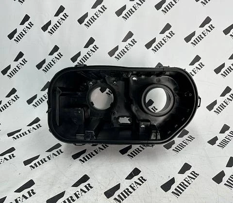 Правый корпус фары Dodge Challenger 2014-2023