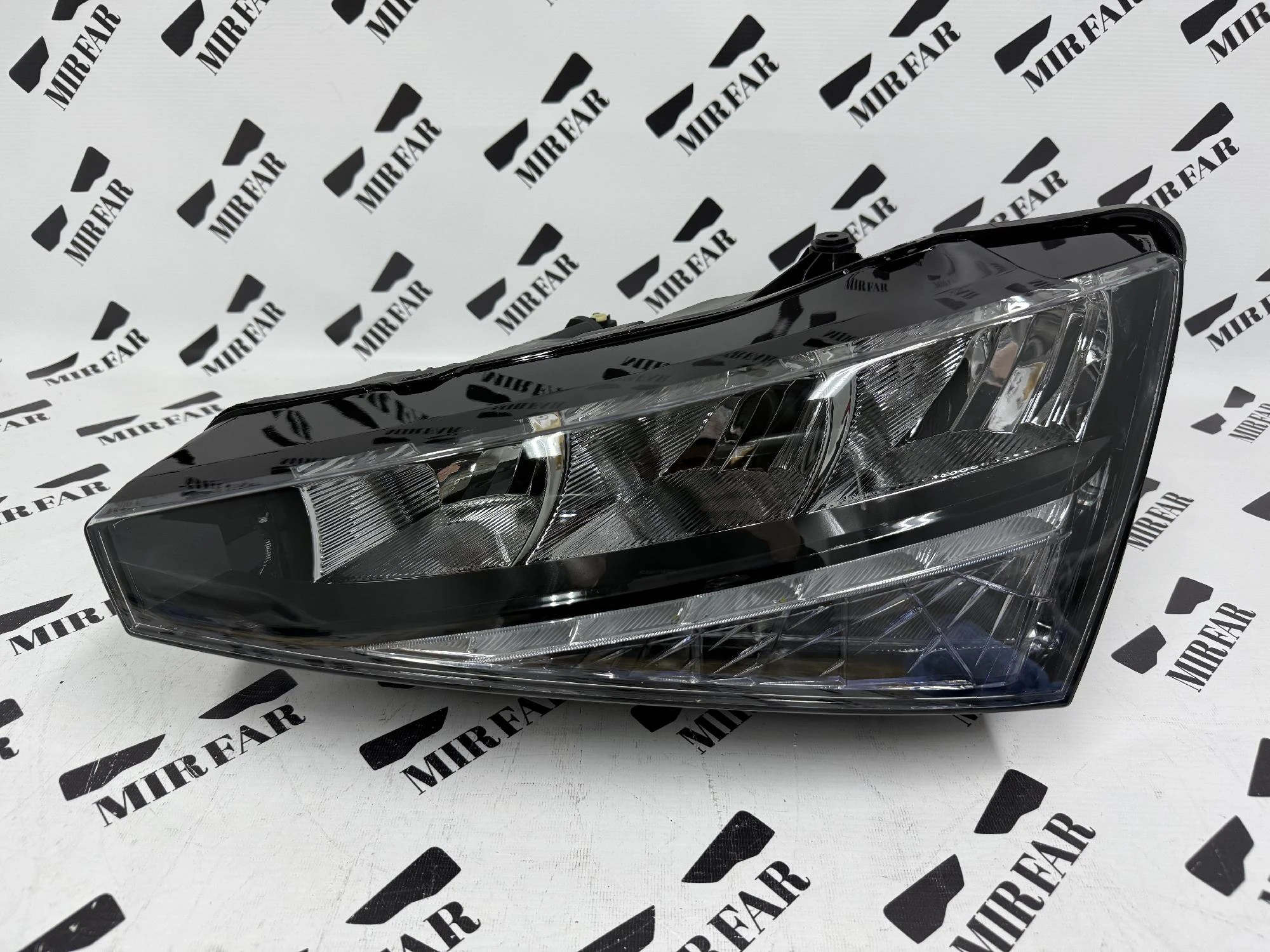 Фара левая Skoda Rapid 2 2020- LED