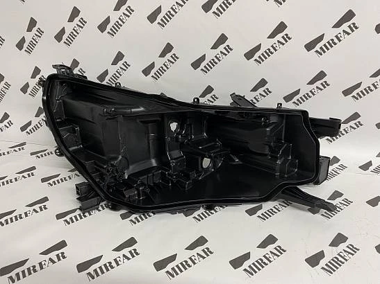 Правый корпус фары Toyota Hilux 8 2020-н.в. LED