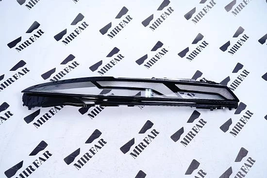 Правое стекло ДХО BMW X7 G07 2022-н.в. Рестайлинг