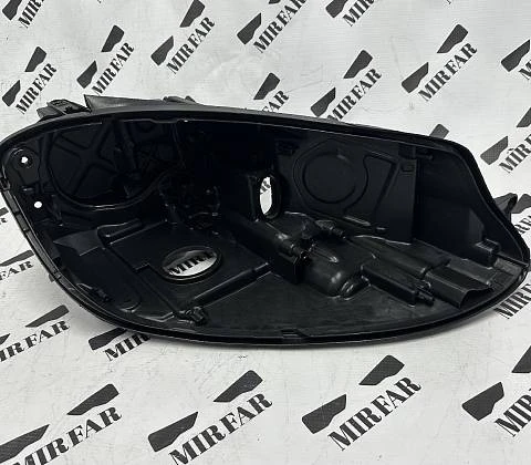 Правый корпус фары Volkswagen Golf 7 2017-2020 Led