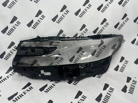 Левое стекло фары Toyota Camry XV80 2023-н.в.