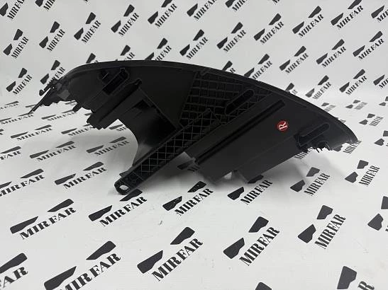 Правый корпус фары Volkswagen Tiguan 2020-2025 LOW LED