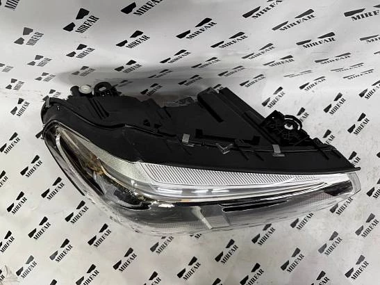 Фара правая BMW X3 (G01) / X4 (G02) 2017