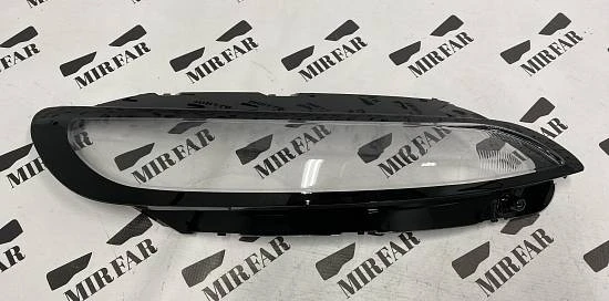 Правое верхнее стекло фары Jeep Cherokee V (KL) 2013-2018 
