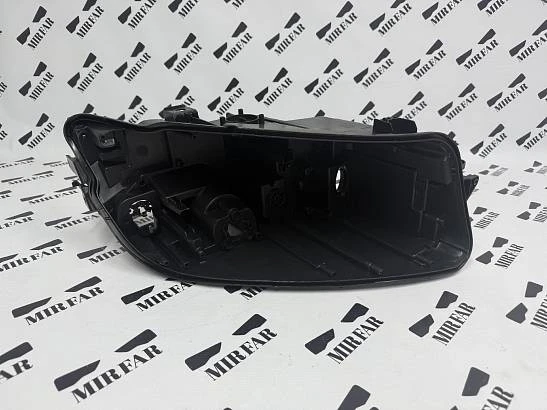 Правый корпус фары Volkswagen Tiguan 2020-2025 LOW LED
