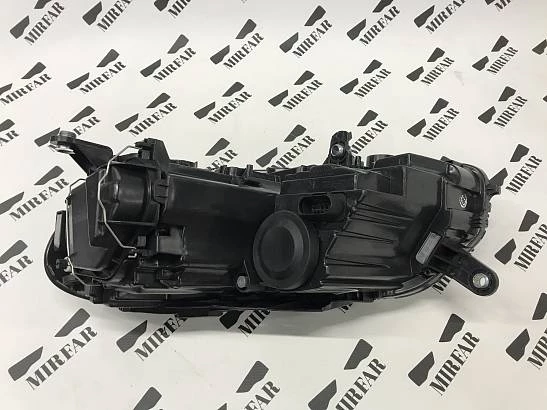 Фара правая Volkswagen Passat B7 2011-2015 Bixenon Adaptive