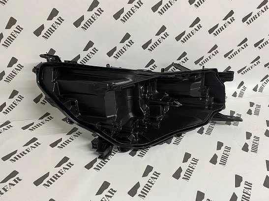 Правый корпус фары Toyota Hilux 8 2020-н.в. LED
