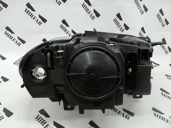Фара левая BMW X5 F15 xenon