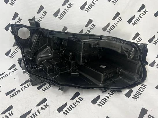 Правый корпус фары Toyota Camry XV80 2023-
