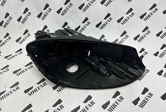 Правый корпус фары Volkswagen Golf 7 2017-2020 Led