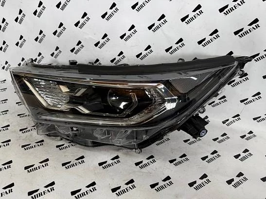 Фара левая Toyota RAV4 XA50 2018
