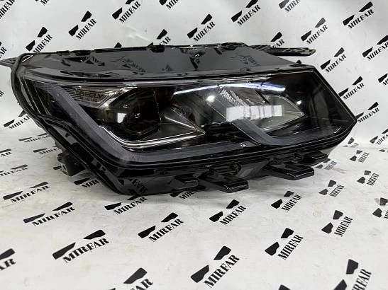 Фара правая Geely Coolray 2019