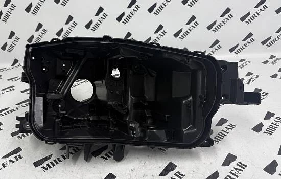 Правый корпус фары Mazda CX-30 2019- Led