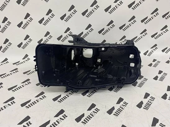 Левый корпус основной фары BMW 7 series G70 2022-2026