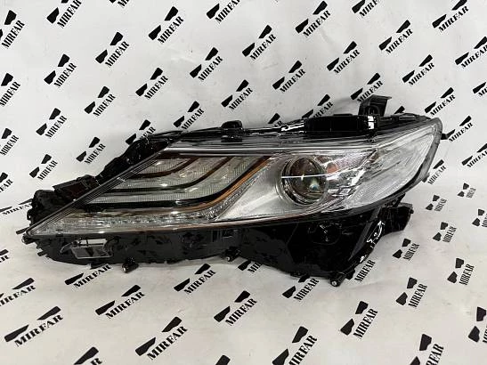 Фара левая Toyota Camry V70 2021