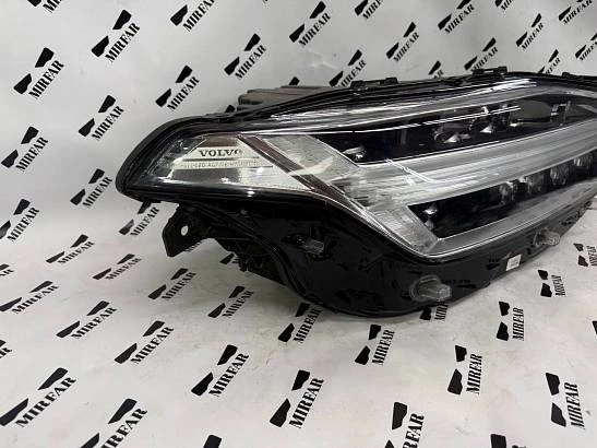 Фара правая Volvo XC90 2015 - 2020