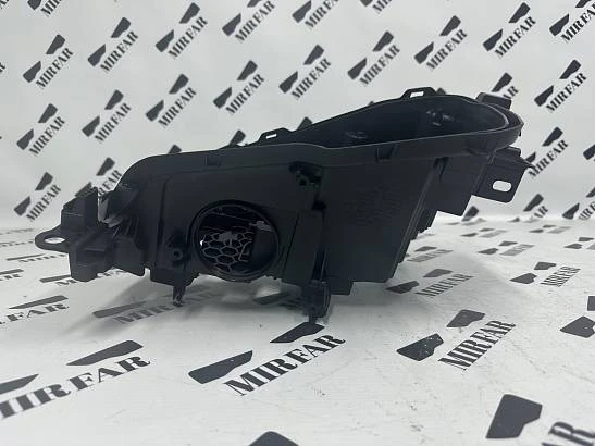Правый корпус фары Toyota Land Cruiser Prado 250 2024- MID LED