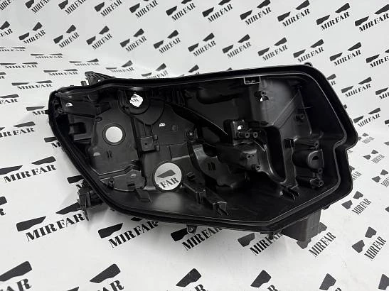 Правый корпус фары Toyota Alphard 3 2017-2023 2 линзы