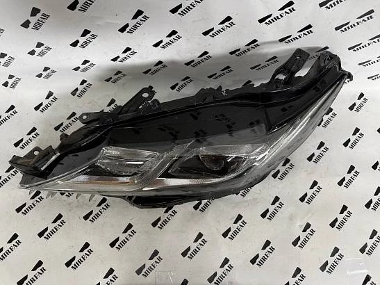Фара левая Toyota Camry V70 2018