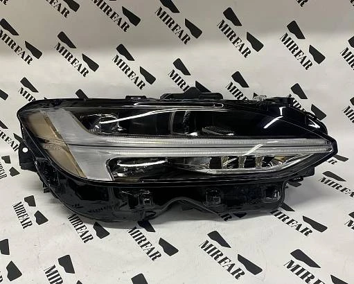 Фара правая Volvo S90/V90 II 2016-2022 MID