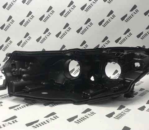 Левый корпус фары Toyota Highlander III U50 2016-2019 Halogen