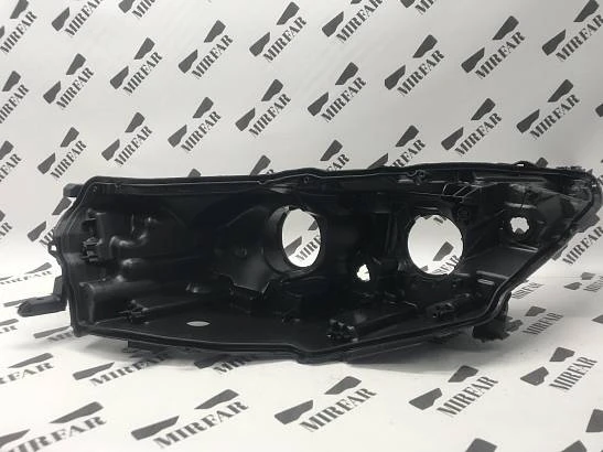 Левый корпус фары Toyota Highlander III U50 2016-2019 Halogen