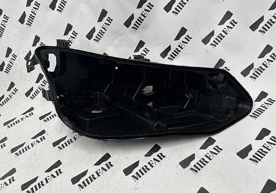Правый корпус фары Volkswagen Golf 8 2019-2024 IQ Light