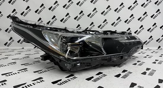 Фара правая Toyota Corolla XI 2015-2019 Рестайлинг Halogen