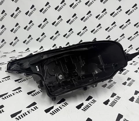 Правый корпус фары Toyota Fortuner II 2020- LED