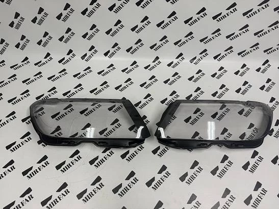 Правое стекло фары Volkswagen Tiguan 2016-2020 LED
