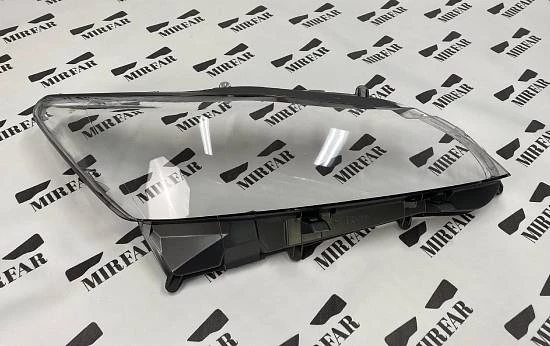 Правое стекло фары Toyota Crown S210 2015-2018 Рестайлинг