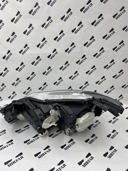 Фара правая Toyota Camry VII XV50 2011-2014 Xenon Неадаптив
