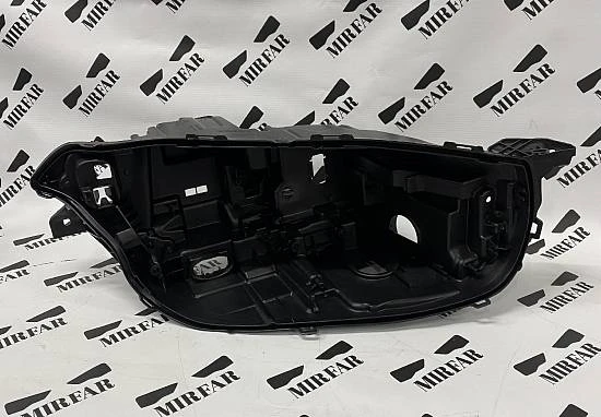 Правый корпус фары Volvo XC90 II 2014-2024 (3 блока)
