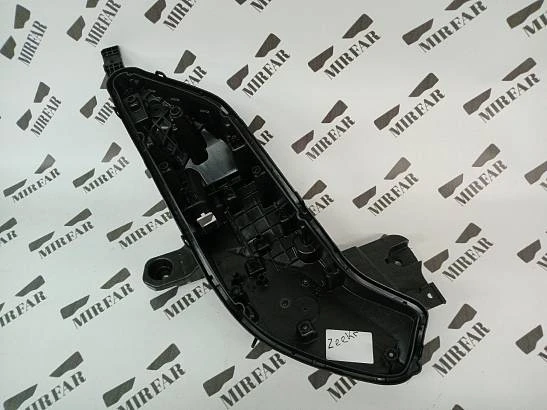 Правый корпус ДХО Zeekr 001 2021- LED