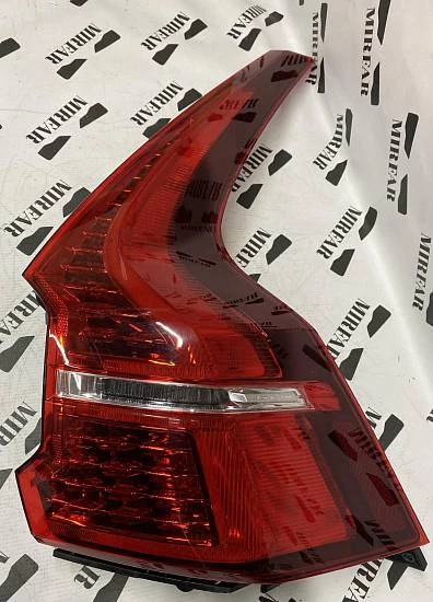 Задний правый внешний фонарь Volvo XC60 2017-2022 