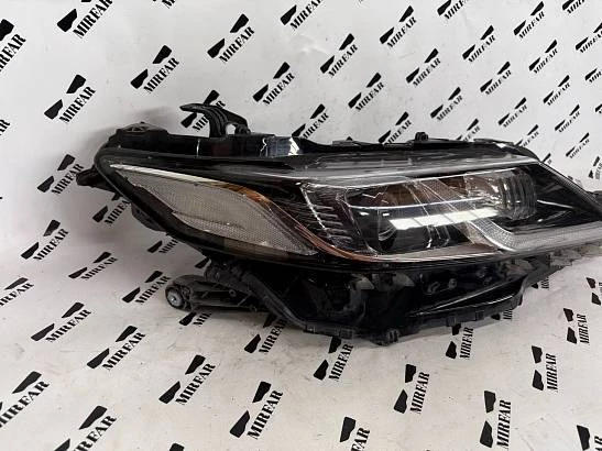 Фара правая Toyota Camry V70 2018